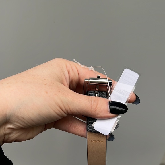 Authentic MK Fanny Pack. 41in long belt - Picture 5 of 12